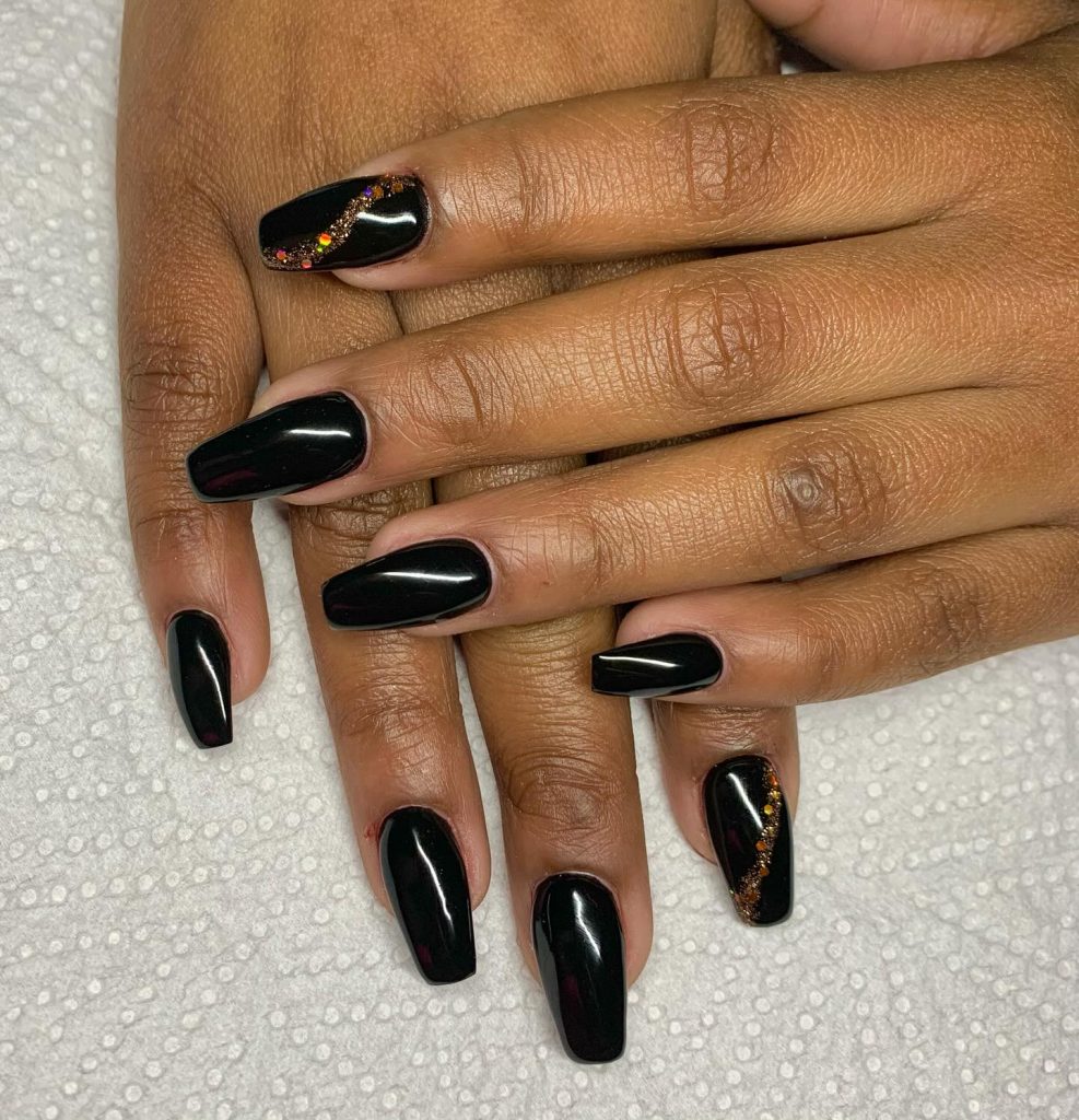 black nail for dark skin