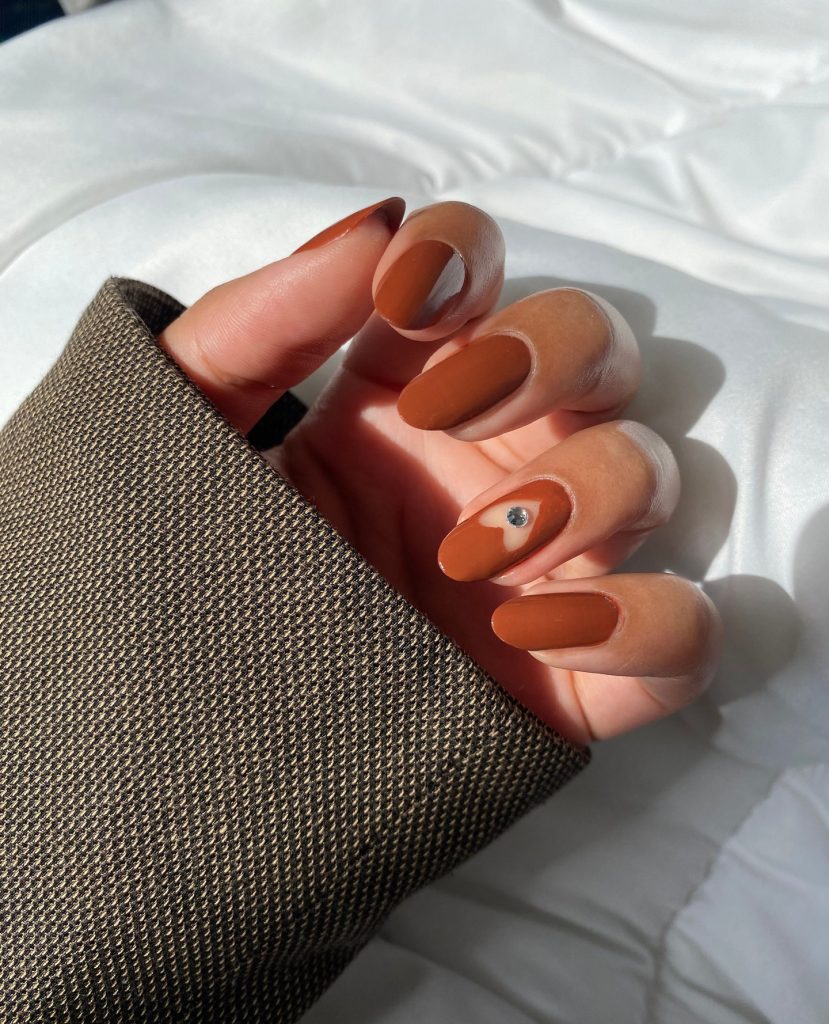 brown nails for dark skin