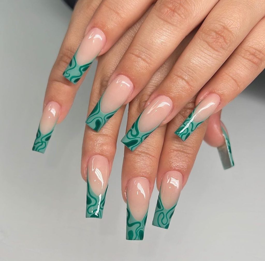 darkgreen acrylic nails