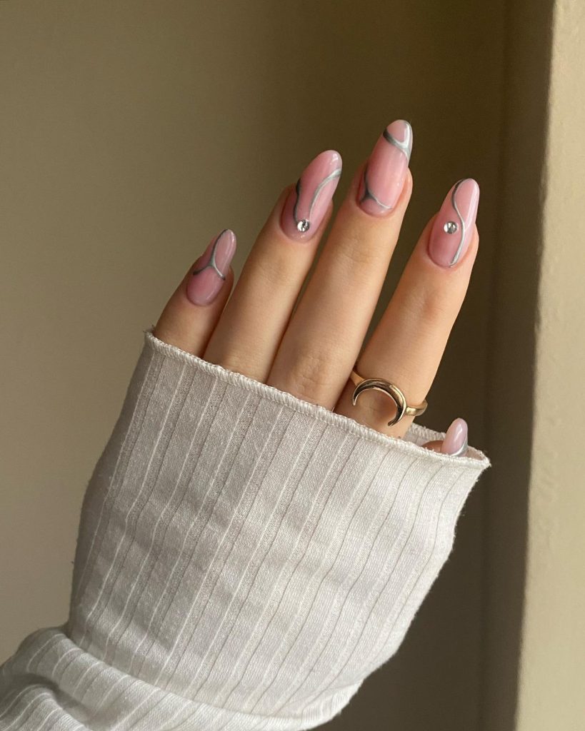 glitter swirl nails