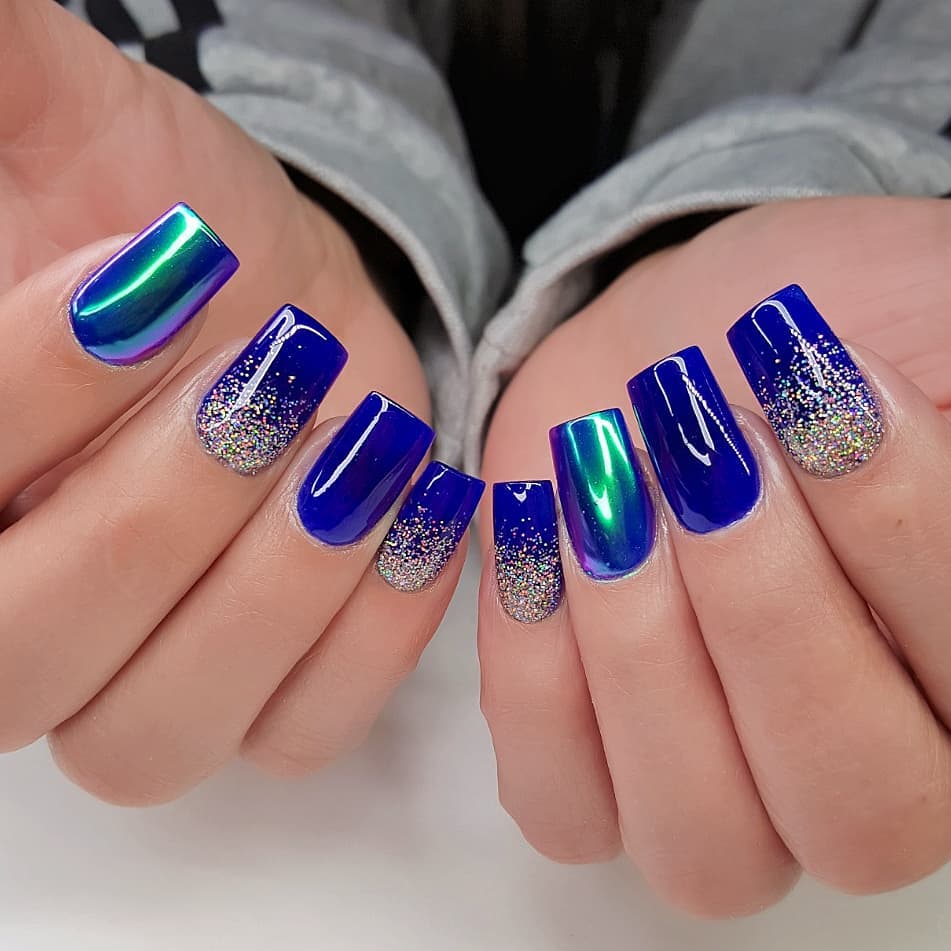shortacrylic blue nails