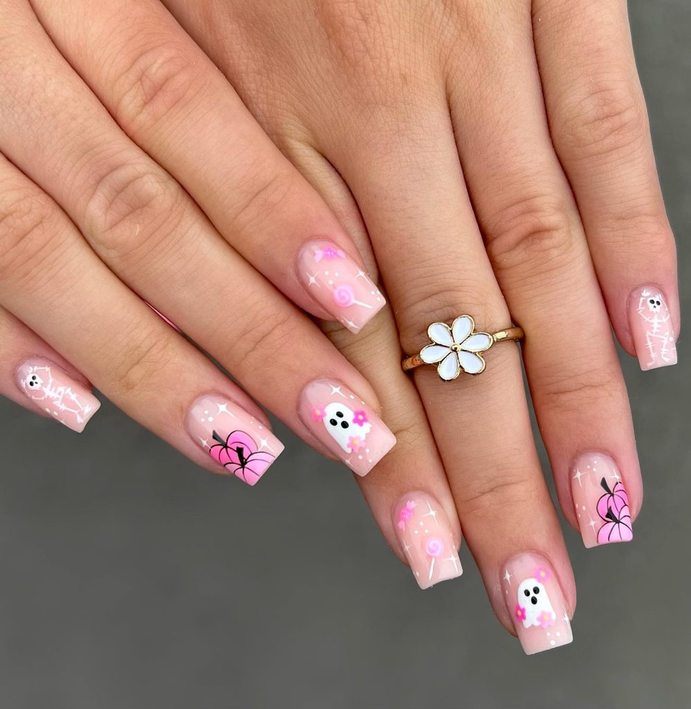 shortacrylic spooky nails