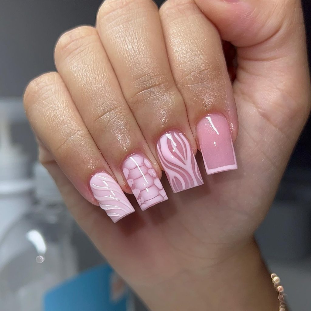 short acrylic swirl nails