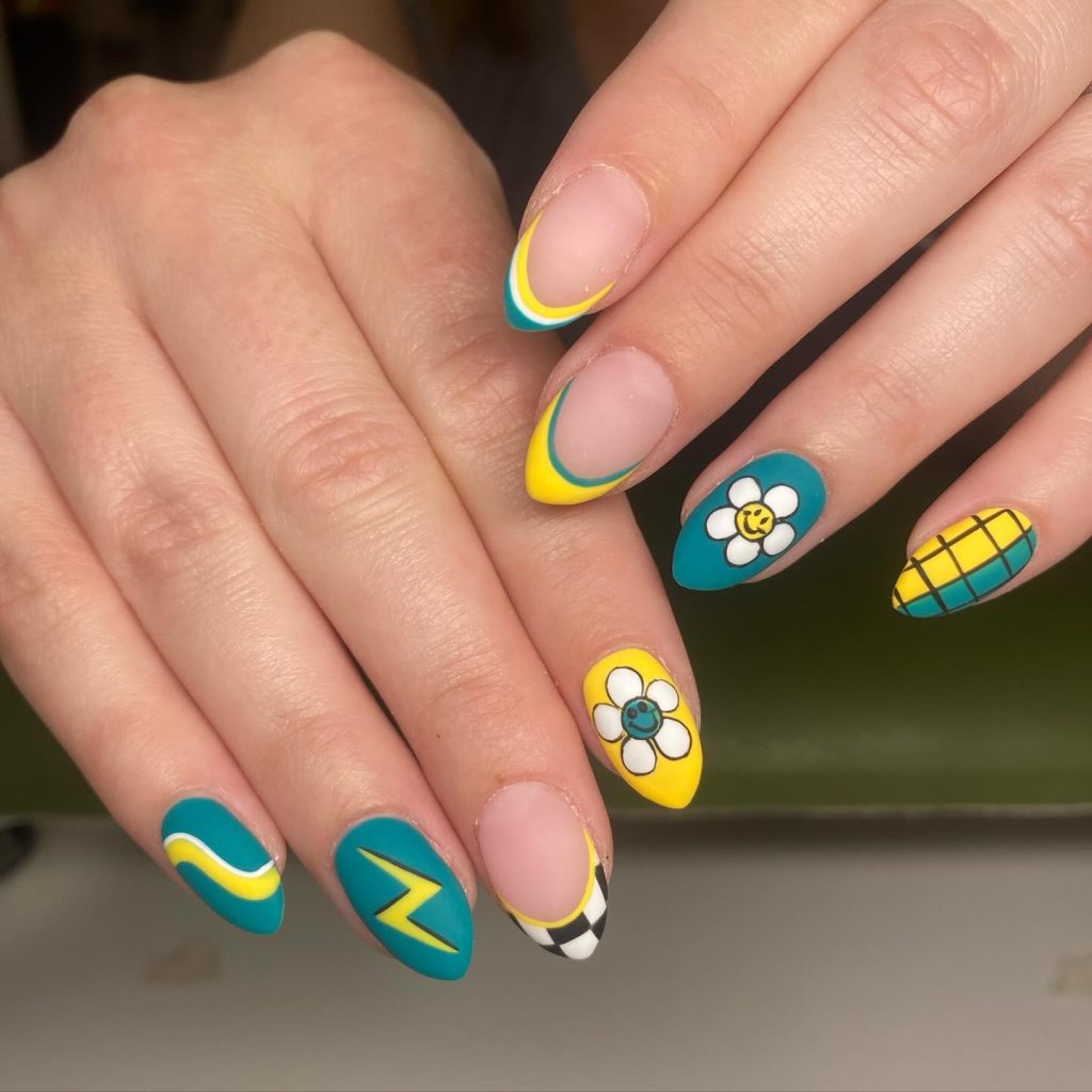 summer matte nails