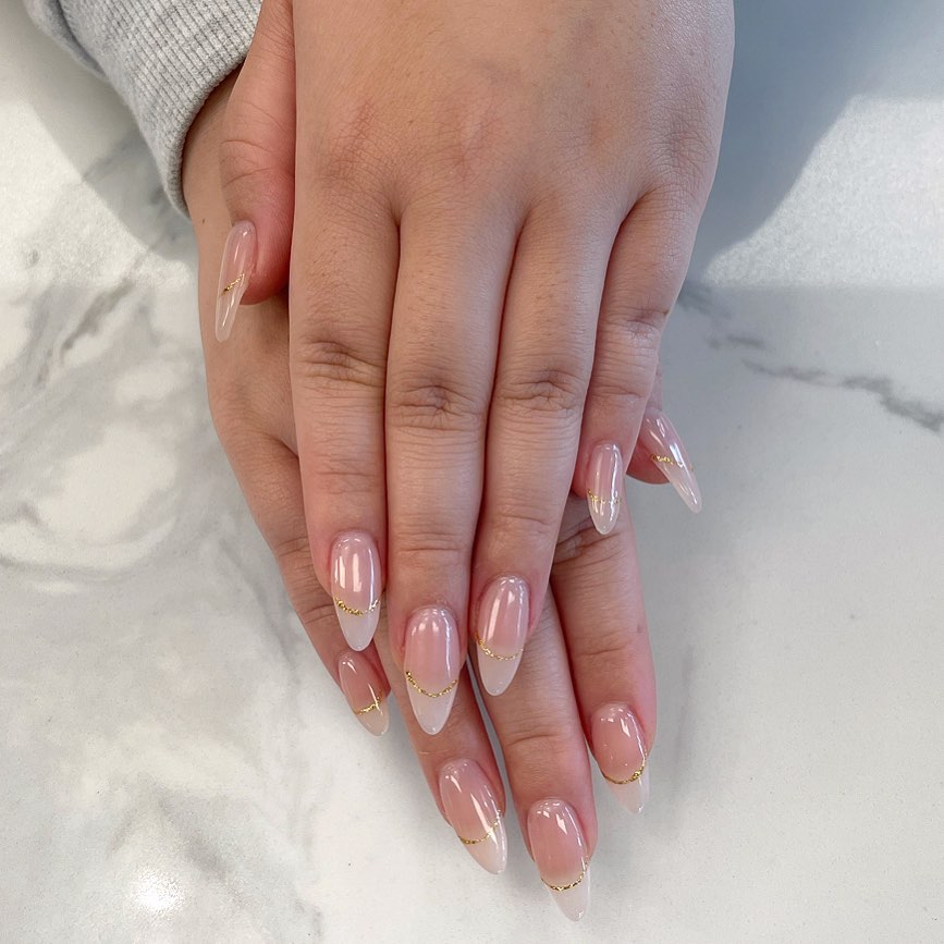 almond natural nails