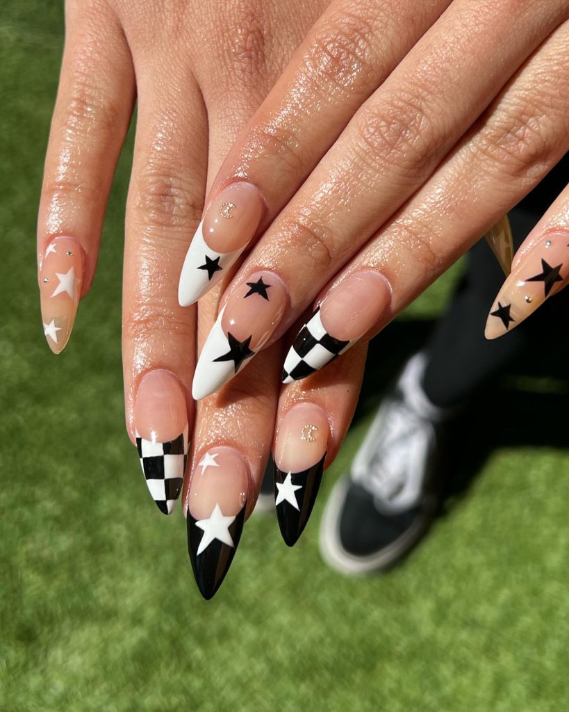 black chess nails