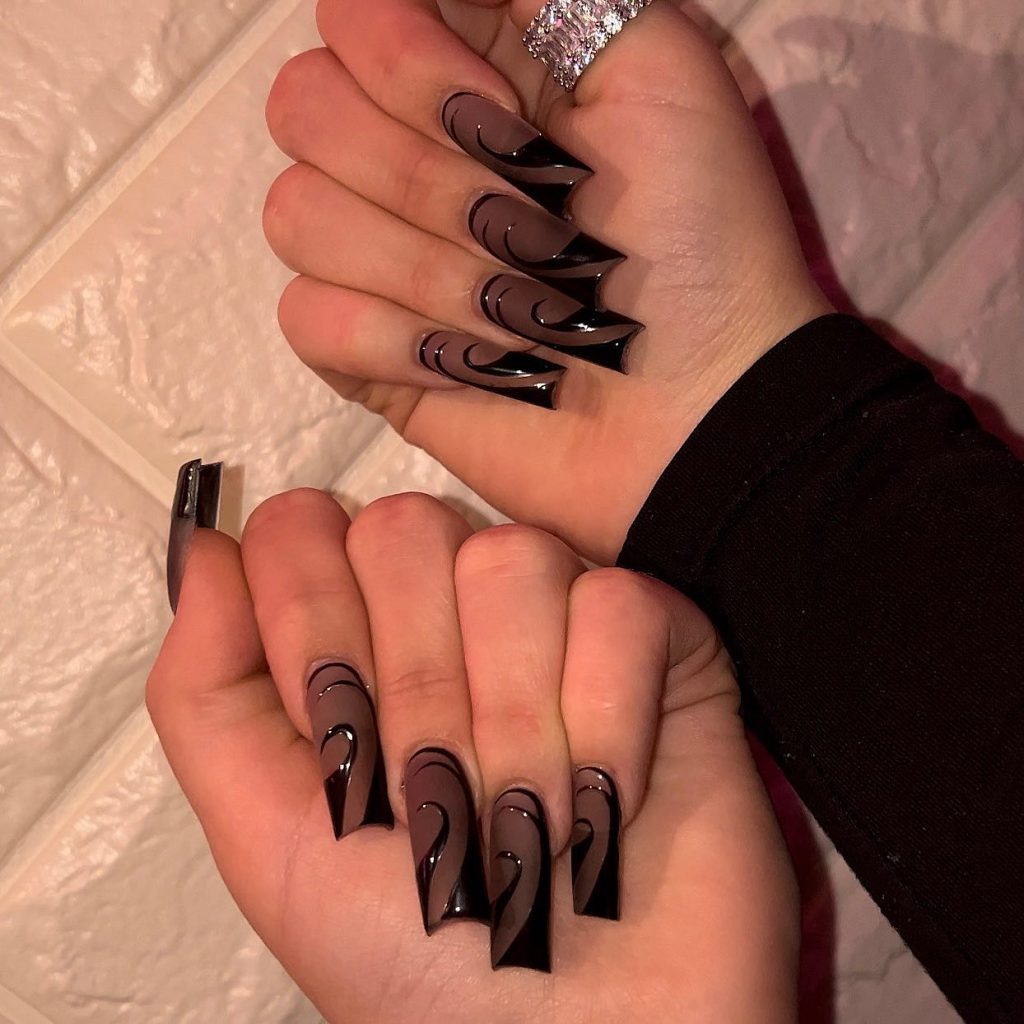 black halloween nails