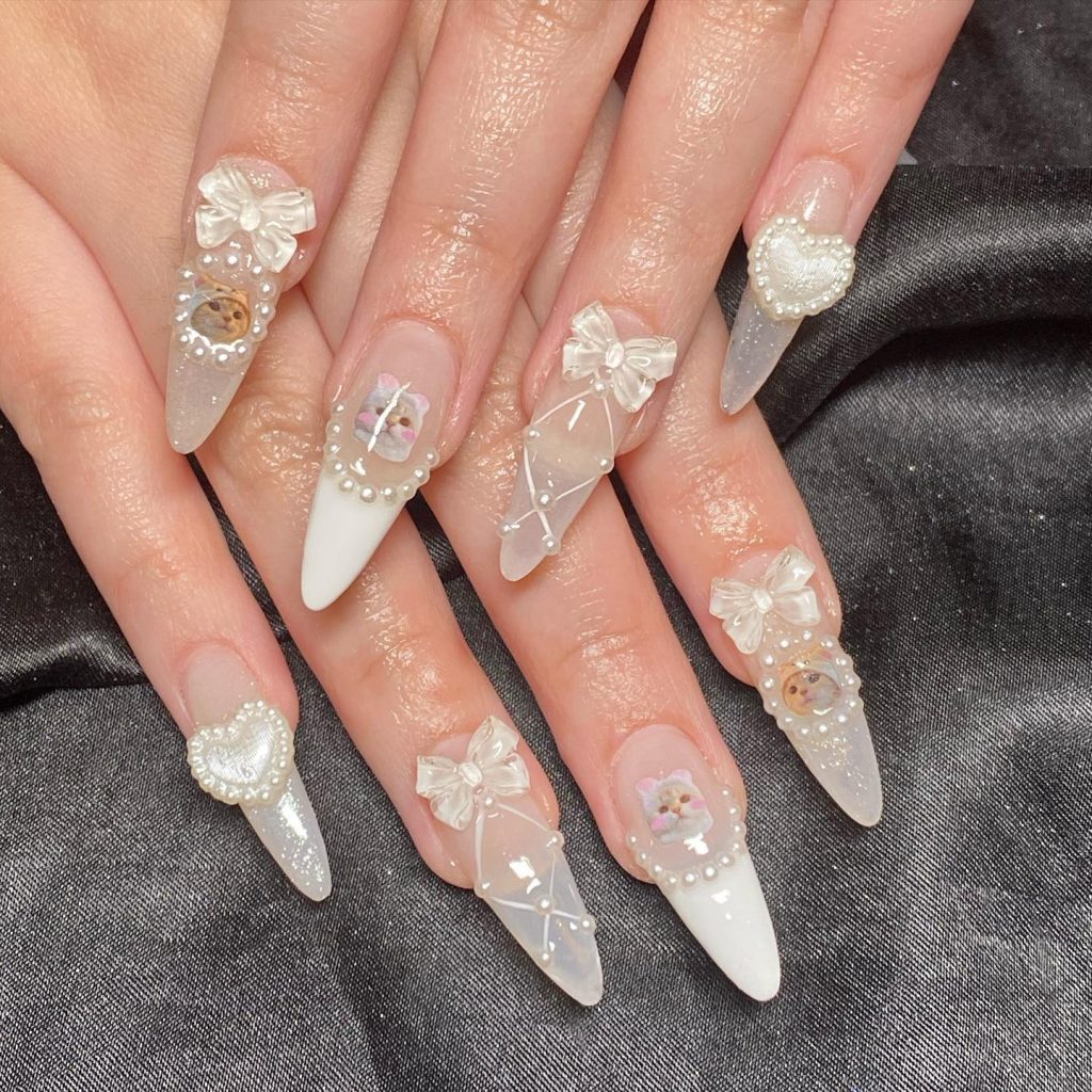 catprint-swarovski nails