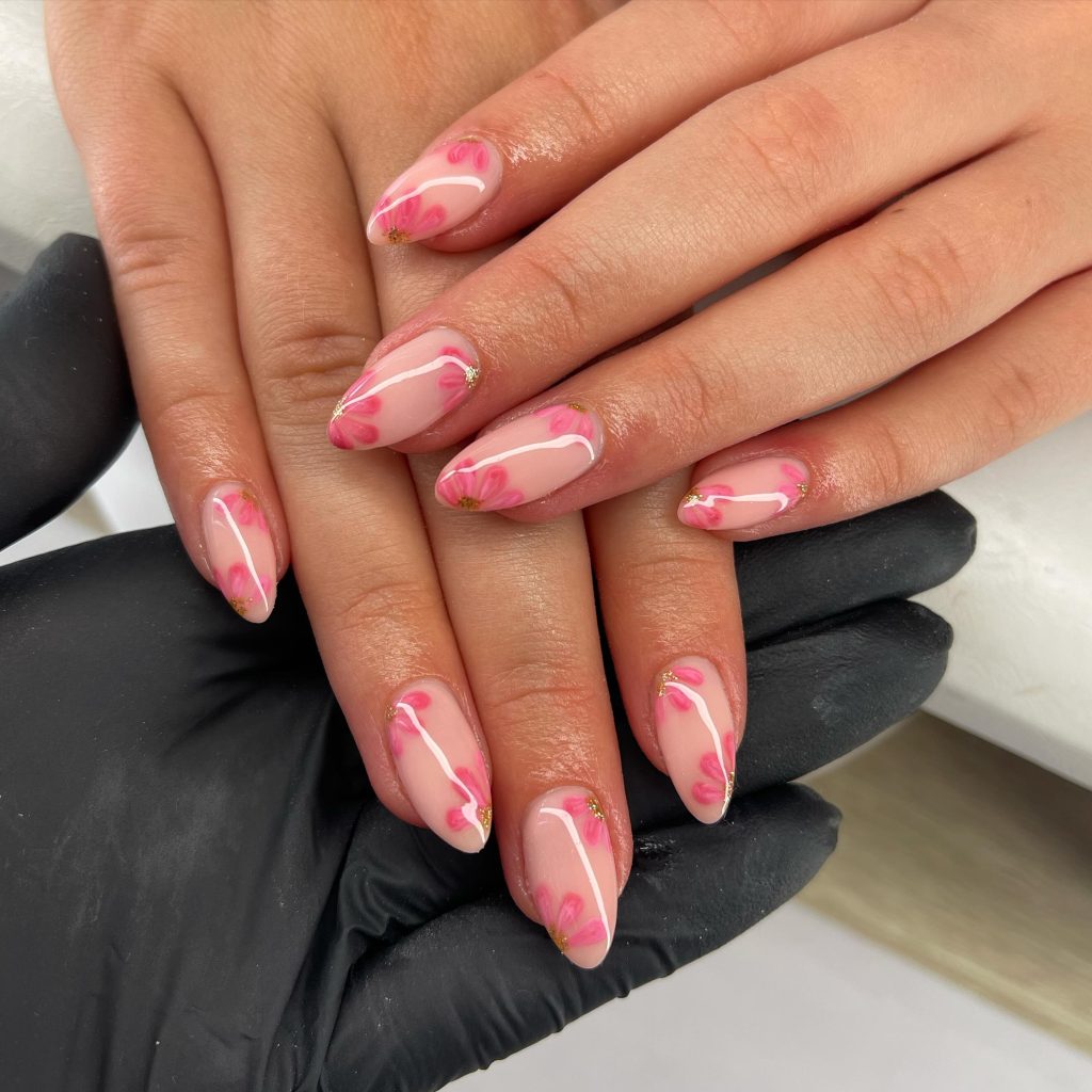 flower minimalist nails