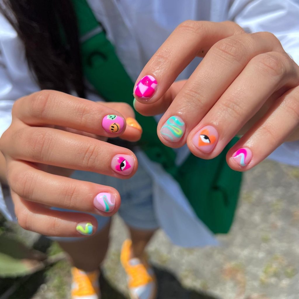 hand painted short nails