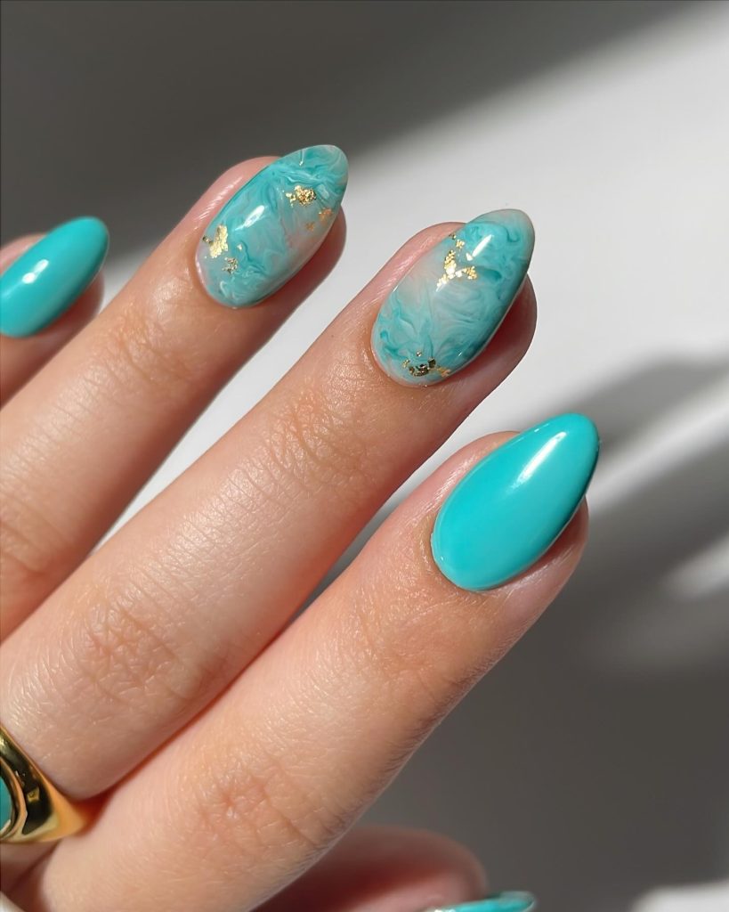 ocean minimalist nails