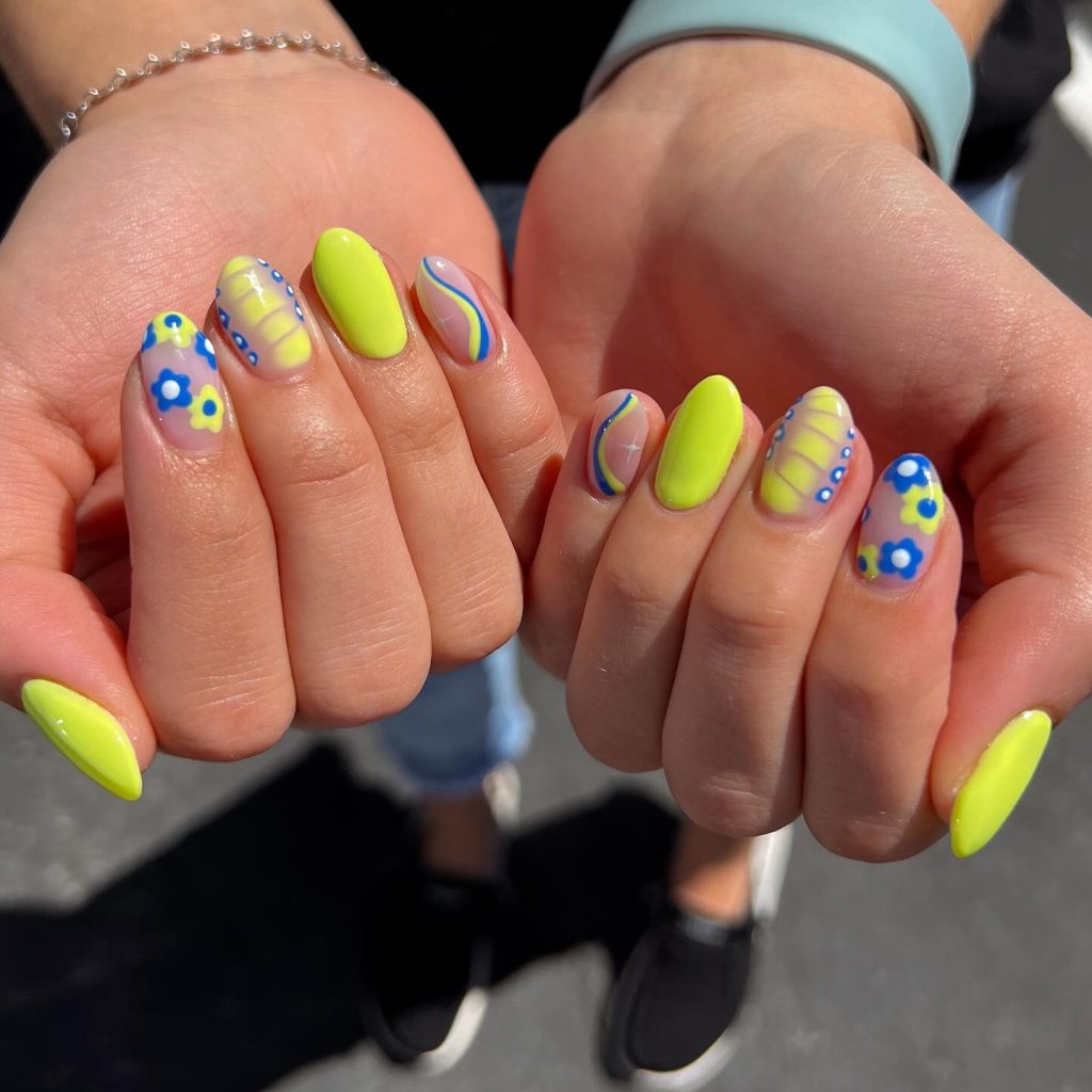 parrot short nails