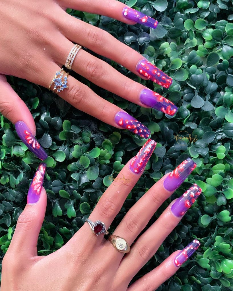 purple flower nails