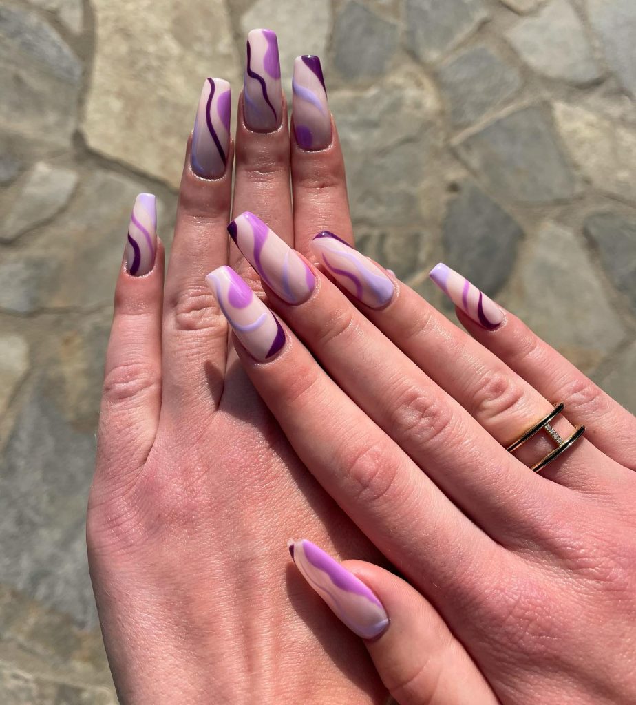 purple swirly nails