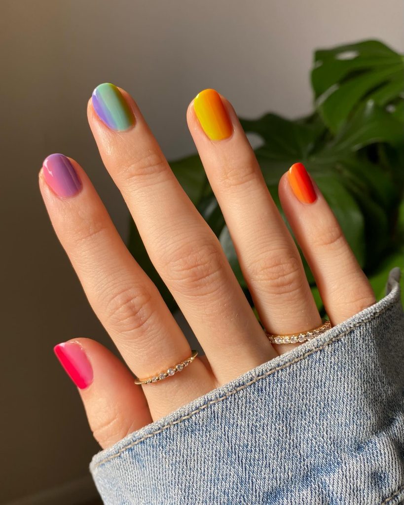 rainbow short nails