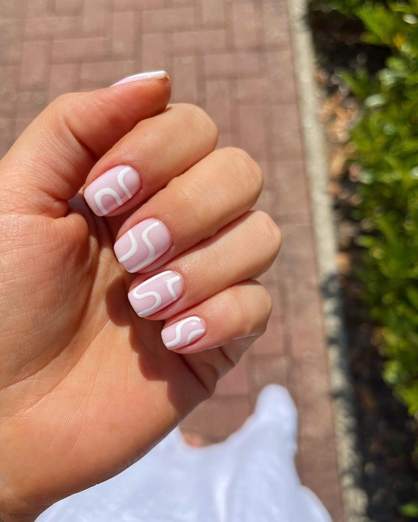 simple short nails