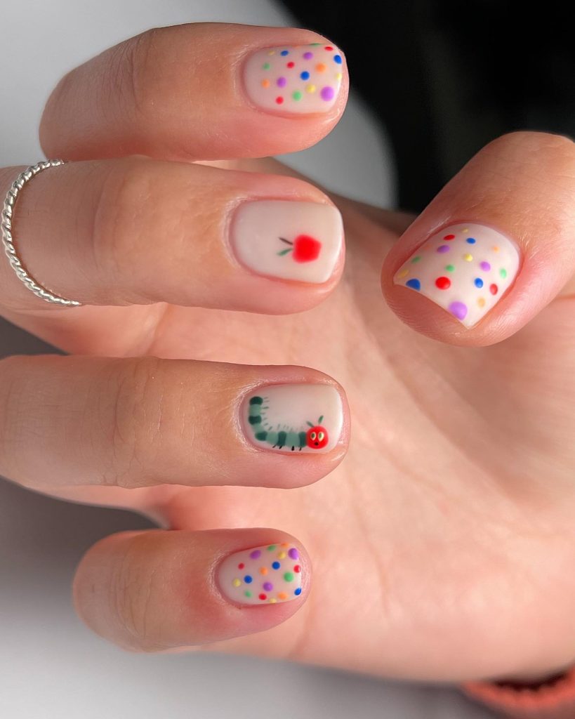 unique short nails