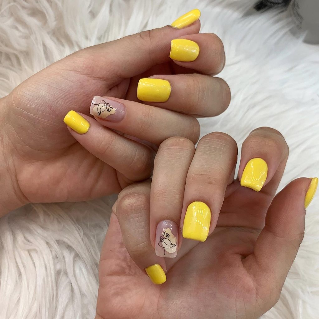 yellow minimalist nails