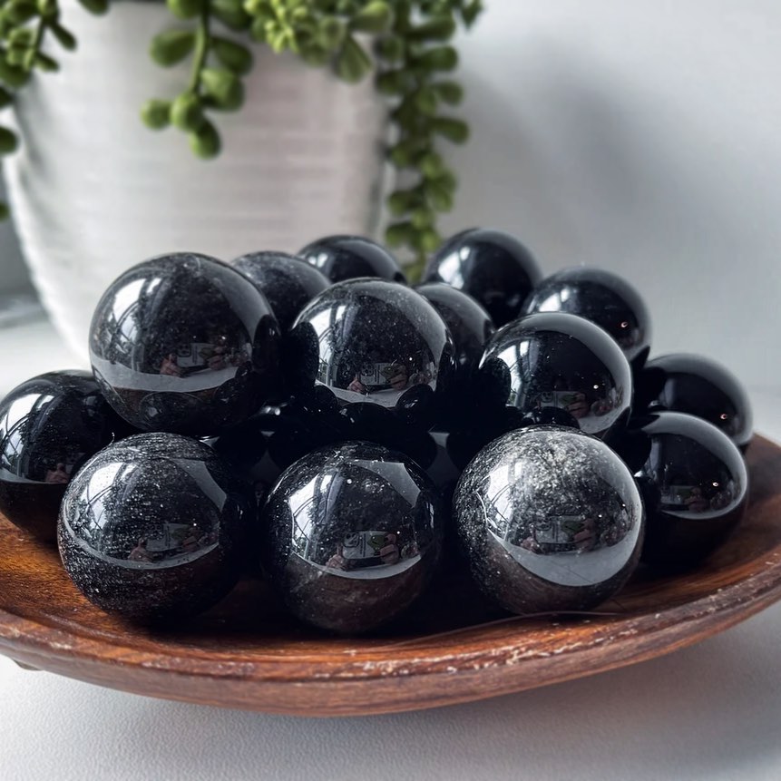 Obsidian crystal