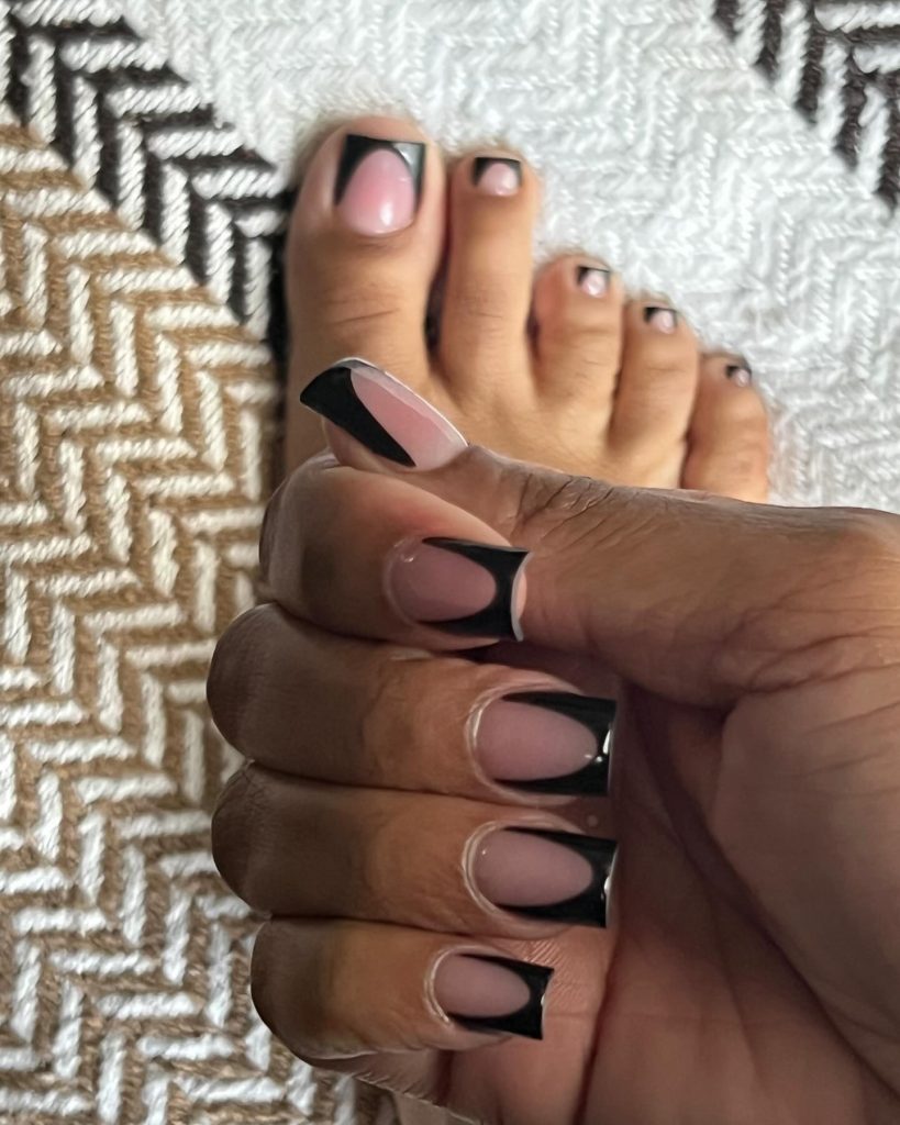 black toe hand nails