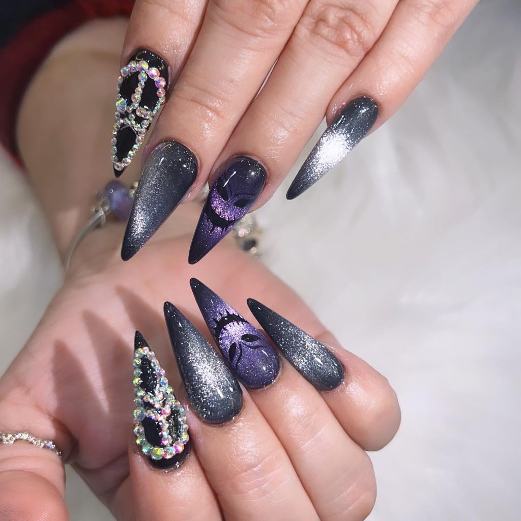 caty hallowen nails