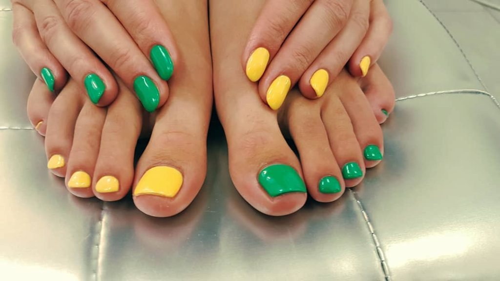 combo summer toe nails