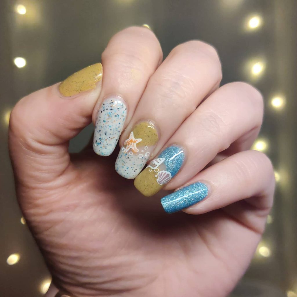 cute beach nails