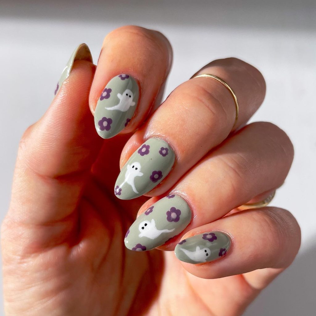 funny hallowen nails