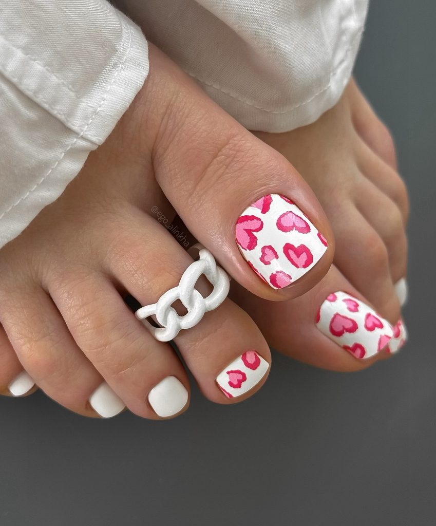 heart summer pedicure