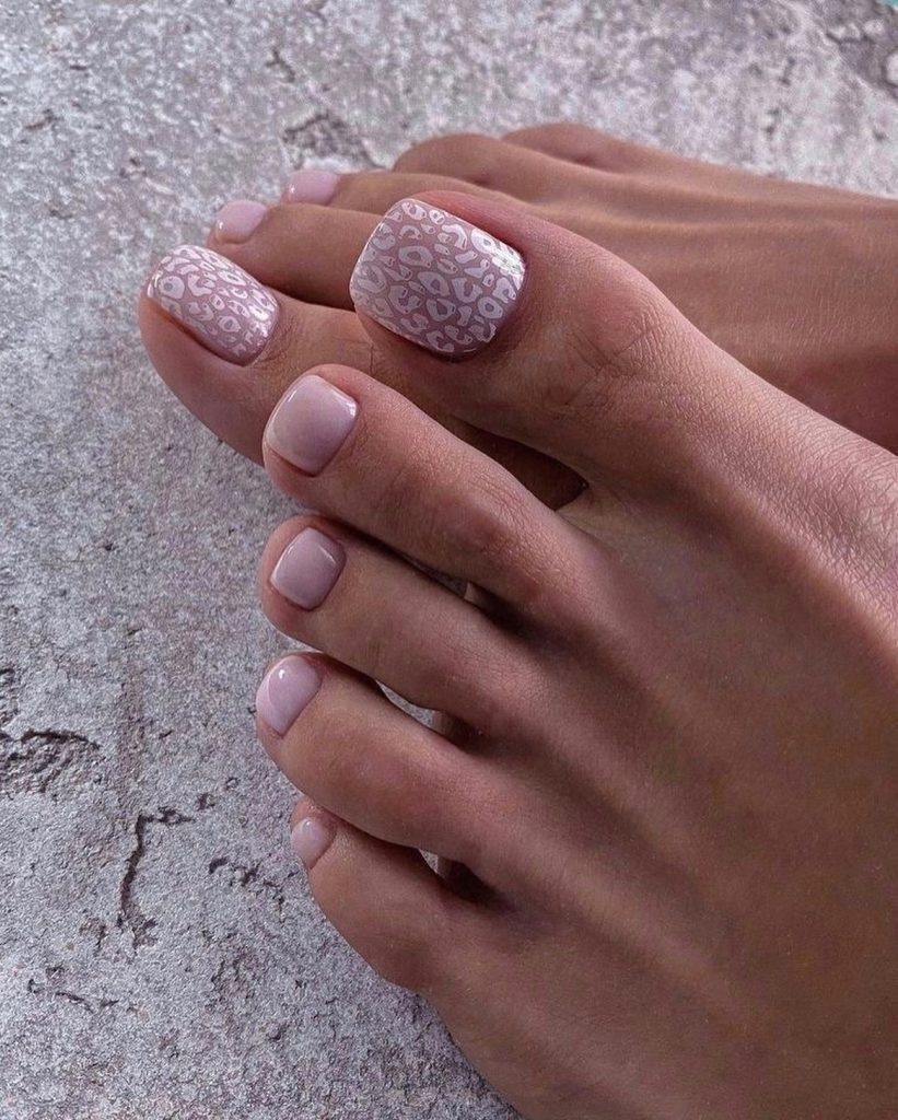 painted summer pedicure