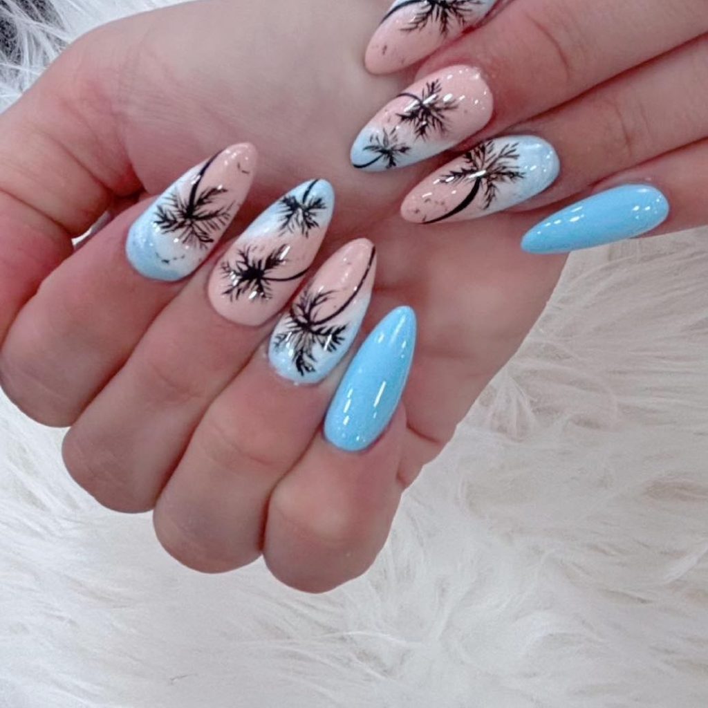 palmtree beach nails