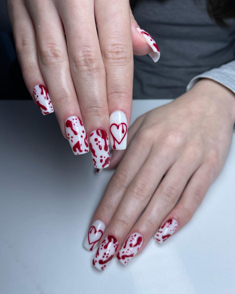 red hallowen nails