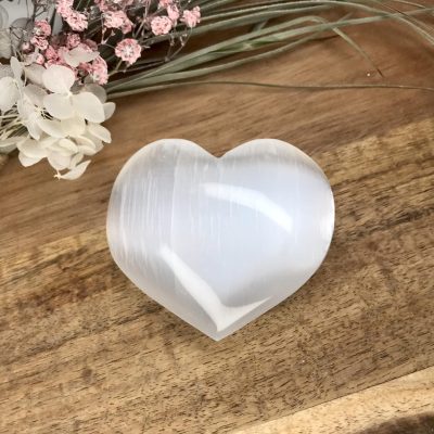 5 Best White Crystals: Healing Properties, Uses, & More