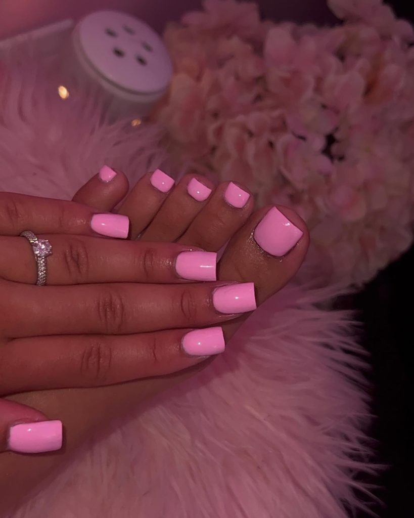 stunning pink toe nails