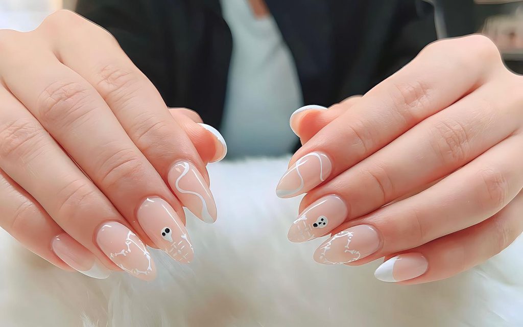 trendy hallowen nails