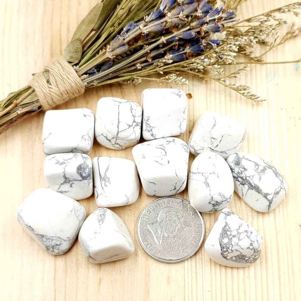 white howlite stone