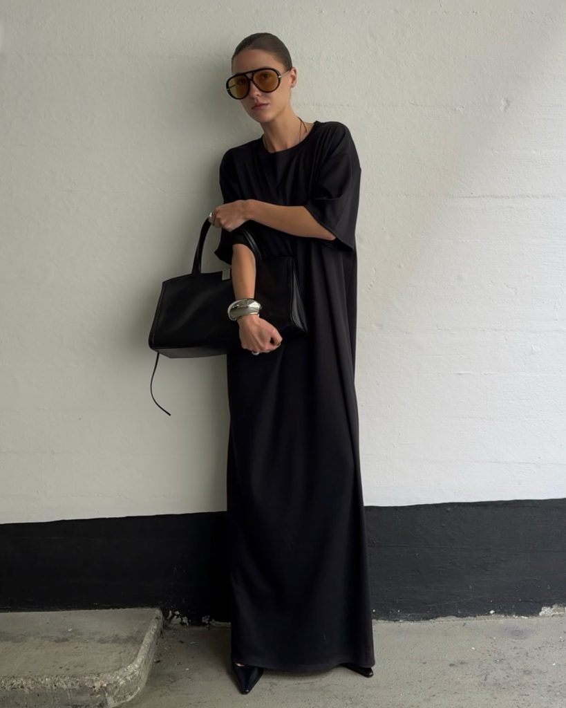 ROUND NECK REGULAR SLEEVE OVERSIZED MIDI DRESS