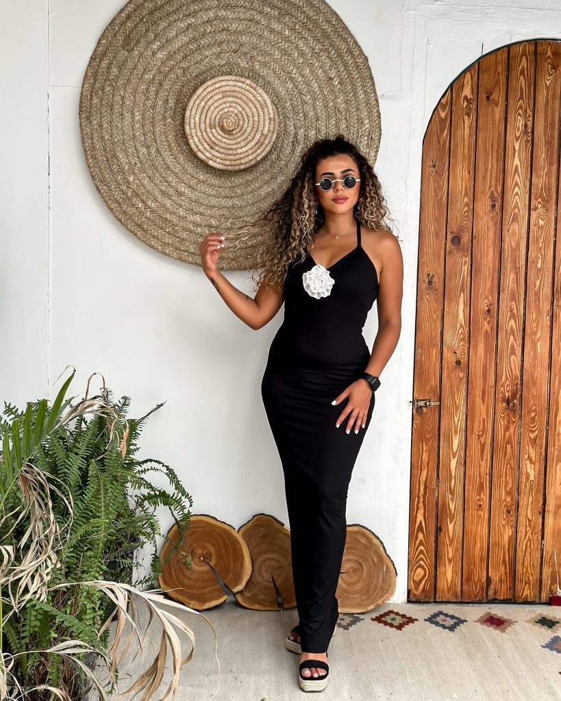 black slim fit dress