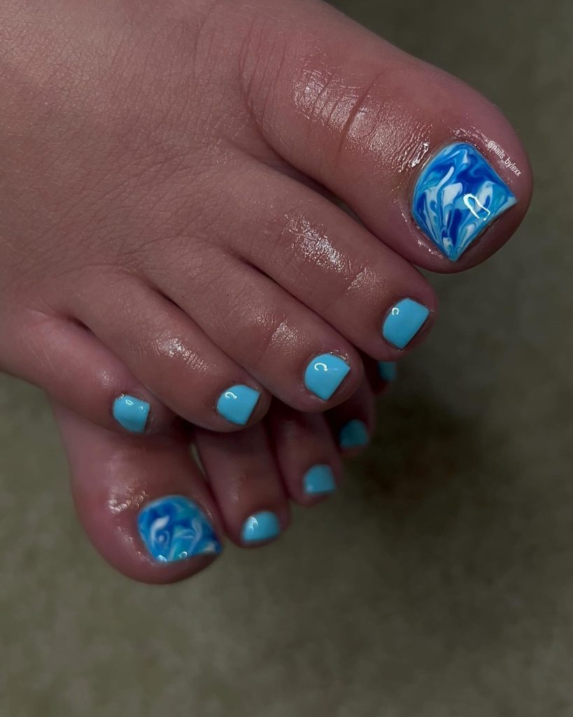 blue gel toe nails