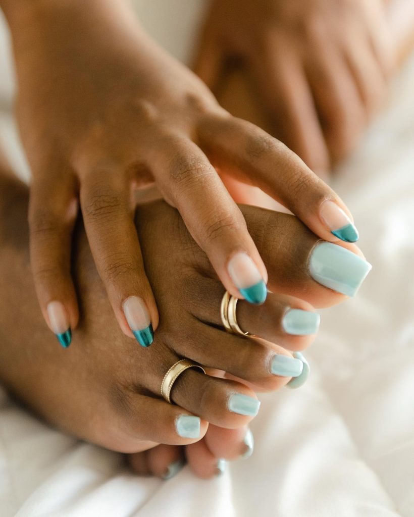 icey blue toe nails