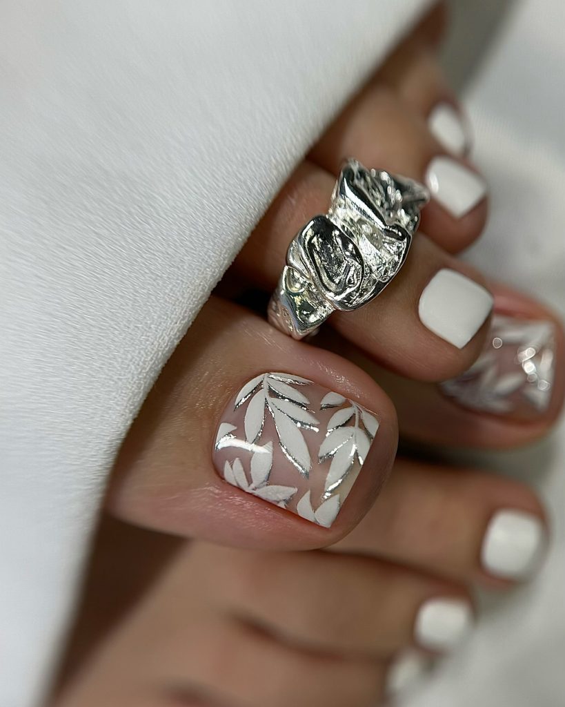 white toe with slider design