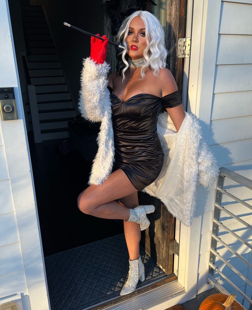 bold teenage halloween costume