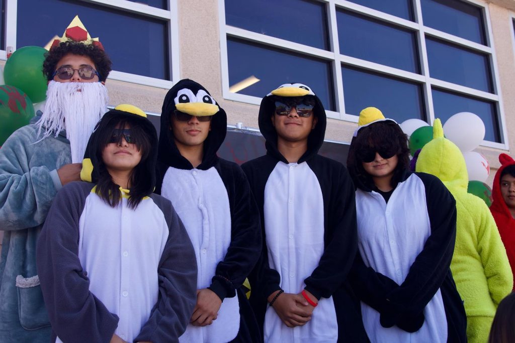 penguine style fun group halloween costumes