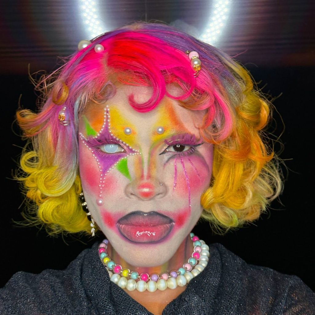 clown halloween makeup look