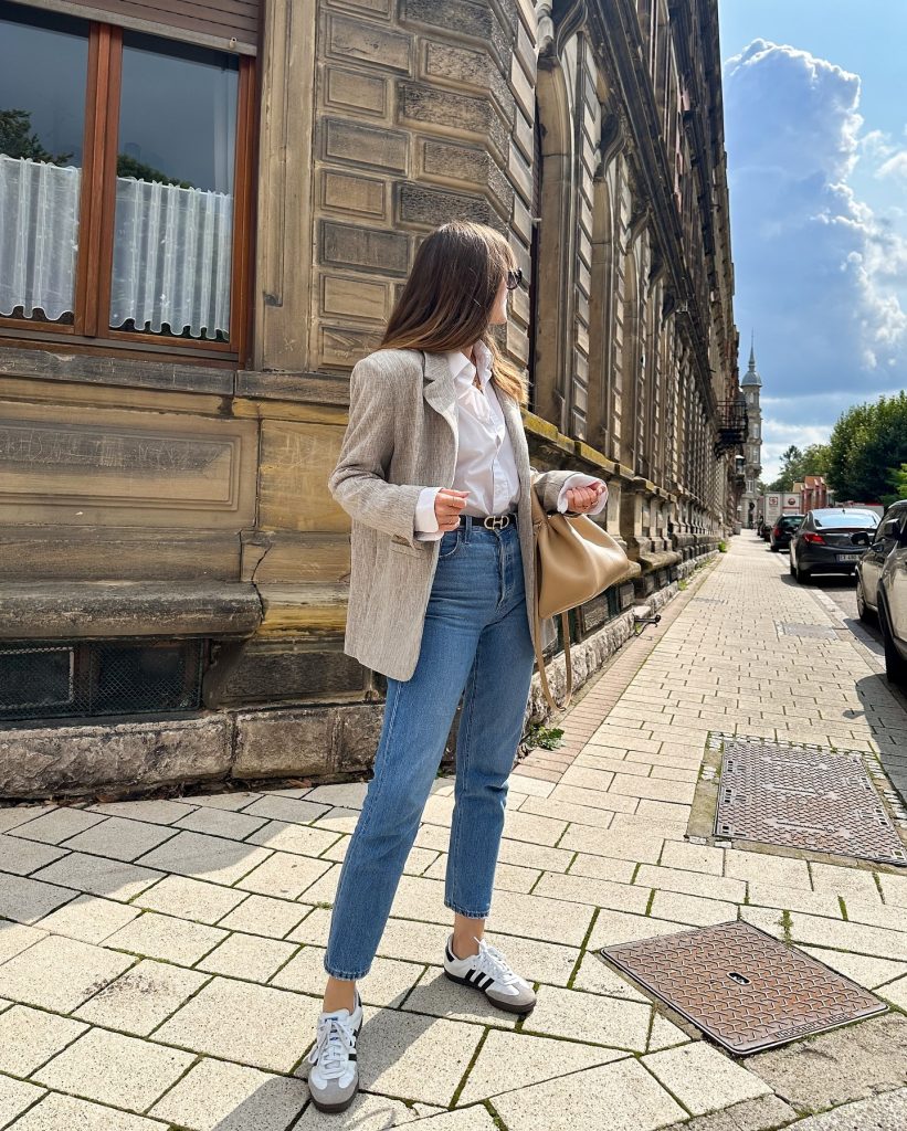 simple office oufit