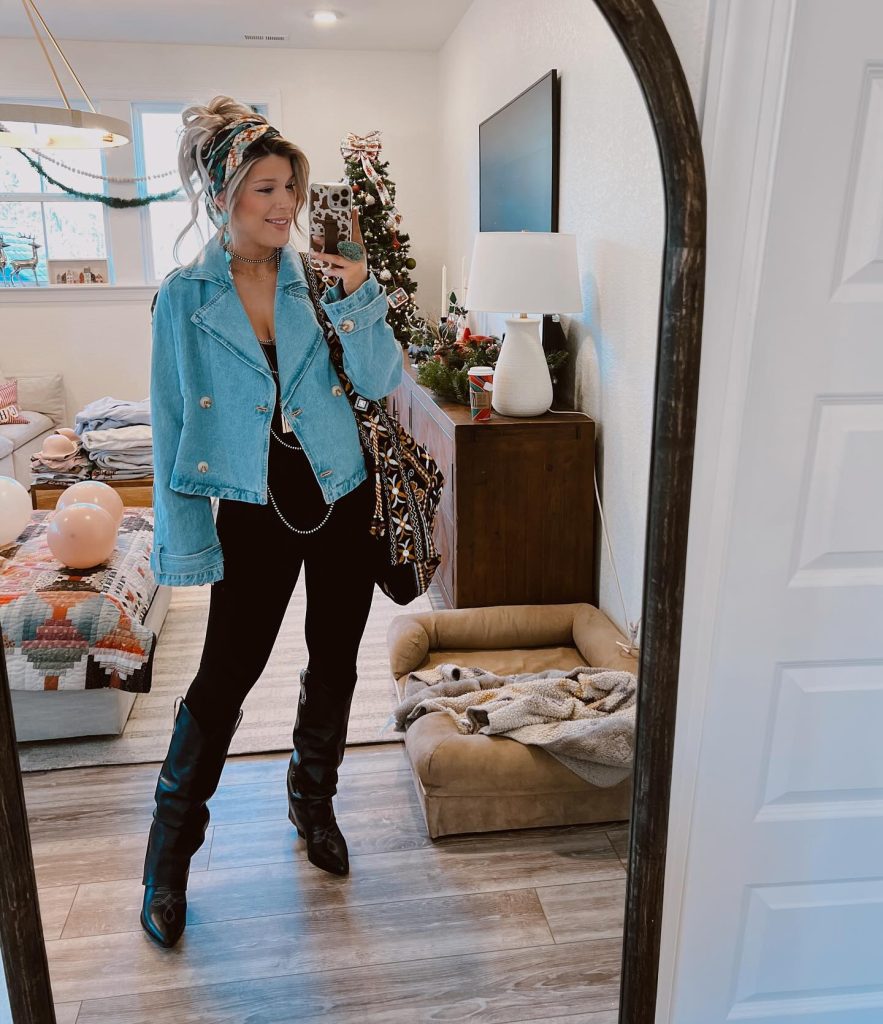 trendy thanksgiving outfit