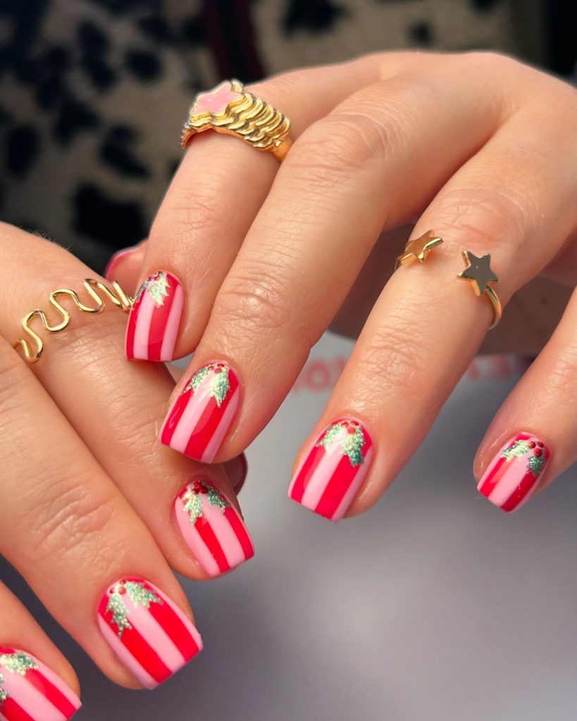 beautiful christmas nails