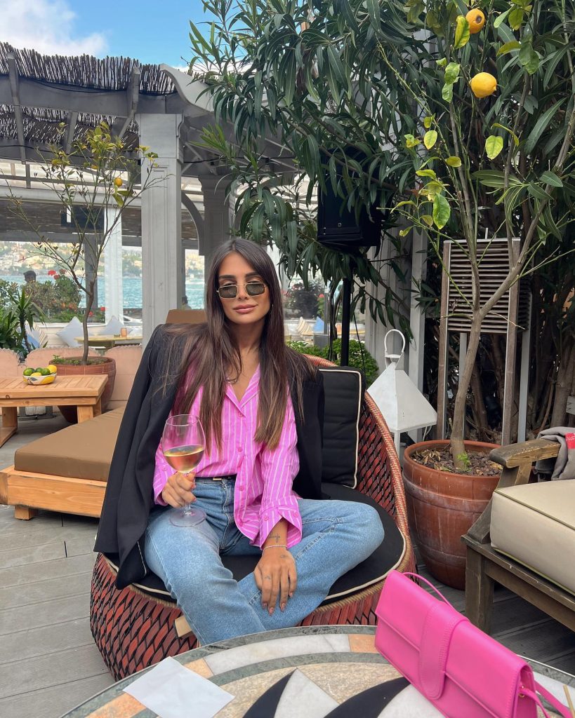 colorful black blazer outfit