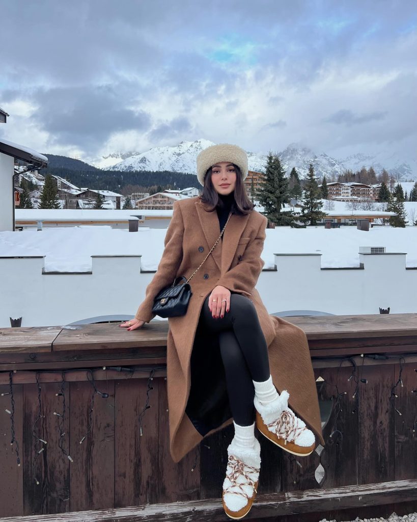 wonderful moonboot outfit