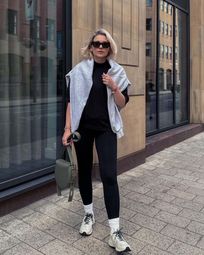 casual black legging outfit